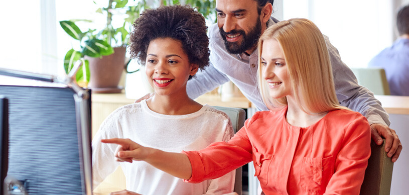 Funcionários criando juntos o Fluxo de Compras de uma Empresa
